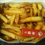 ファミリーマート - 料理写真:神盛りフライドポテト 1Kg (税込680円)