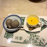 北京料理桂蘭 - 妻は黒胡麻ジェラート、私はマンゴープリンをオーダー♪(*^^)o∀*∀o(^^*)♪