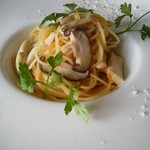 ビストロ セレニテ - 茸と万願寺唐辛子の和風パスタ