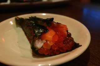 Hokkaido - 鮭の親子手巻き寿司