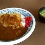 ピガールレストラン - 料理写真:Ｆランチのカツカレー。