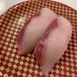 魚べい - なかなか大きくて厚みのある「活け〆はまち」でした♫