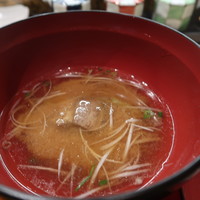対馬のどぐろとイカ活き造り 博多 魚蔵 都ホテル店 - あら汁