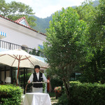 オーベルジュ・オー・ミラドー - 前菜が運ばれて参ります