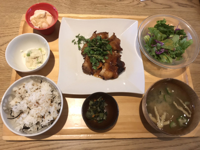 おぼんdeごはん あべのキューズモール店 天王寺駅前 定食 食堂 食べログ