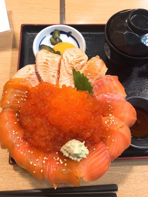 にぎわい丼 By ぴぃ なっつ すみれ 小平町その他 海鮮丼 食べログ にぎわい丼 By ぴぃ なっつ すみれ 小平町その他 海鮮丼 食べログ