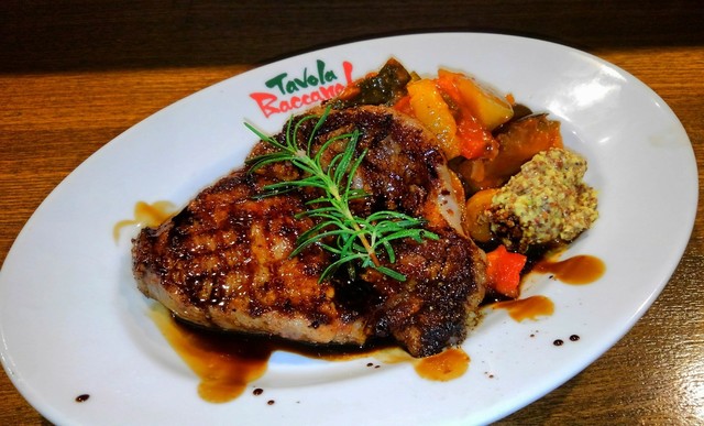 ナストロ  - 鏡石（ピザ）の写真