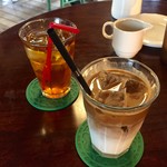カフェ 坂の下 - ルイボスティー アイス・カフェオレ アイス