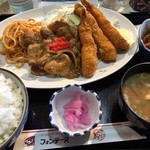 ニューレスト フォンテーヌ - 生姜焼きとエビフライ定食 1000円