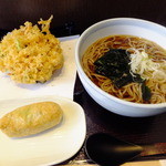 弁天庵 - 野菜かき揚げそば\550+わさびいなり\70