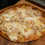 わいん食堂 Chez とし - 2019.9 絶妙！マンゴー＆ずわいがに薄焼きピザ（1,100円）