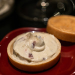 わいん食堂 Chez とし - 2019.9 3種類のチーズのムースとレーズンと生ハムを挟んだ最中