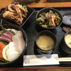 しまづ者 - 料理写真:海鮮丼＝１２００円 税別