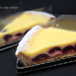 KATO　Patisserie La Fourmi  - 沼田産さくらんぼコンポートのクラフティ