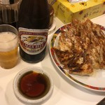 湖月 - 焼き餃子と瓶ビール