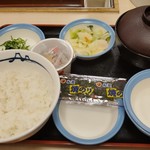 Matsuya - 定番朝定食。配膳直後