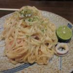 Bachikoi - 食事系は２つ、一皿目は明太イカパスタ８５０円、明太パスタとすだちが案外マッチしてました。