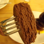 パティスリー コテ デュ ボワ - エクリュ　ノワールの持ち上げ