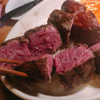 カルネジーオ イースト - 