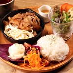 EDOCCO CAFE MASU MASU