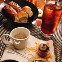 グリロジー バー＆グリル - 