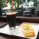 ST-MARC CAFE - 日替り焼き立てパン モーニングセット：290円+税 (2019/9)