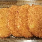 ディオ - 昔ながらのコロッケ(4枚入り) 税抜93円 ※開封後 2019.09.21)