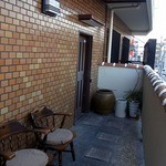 ステーキハウス 村岡 - ２階に上がると、こんな感じになっています。