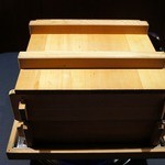 ステーキハウス 村岡 - 本日の蒸篭（せいろ）むしですよ。 上段にお肉が敷き詰められています。 そして、下段に沢山の野菜が入っていますよ。