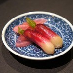 ステーキハウス 村岡 - お漬物は、松江の津田かぶ２種類です。 これも、島根産なんですね。