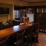 ステーキハウス 村岡 - 広々とした店内でとっても綺麗ですよね。