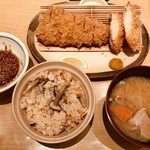とんQ  - やまと豚ロース&サーモンフライ 1980円税別
            米、汁物、おしんこ、サラダは食べ放題！
