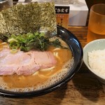 横浜ラーメンとんこつ家 - 