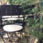 コピエ - 三角形の部分のカフェ席