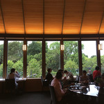 虎屋菓寮 赤坂店 - 緑が揺れてる〜