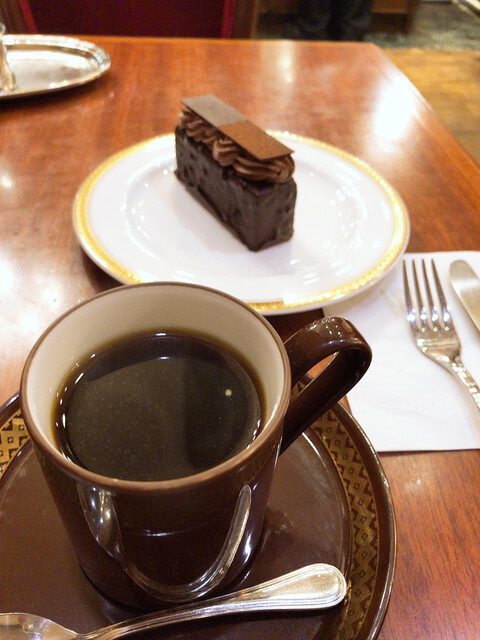 トリコロール 本店 銀座 喫茶店 食べログ