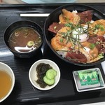 とまりん - レスラーが頼んだ秘伝漬け丼1280円+税(2019.8.29)