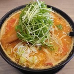 デリシャストマトファームカフェ - トマト辛味噌ラーメン