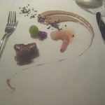 AZUR et MASA UEKI - 甘美なる憂愁（フォアグラ、海老、カカオ）