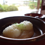 前山寺 - お庭を見ながら頂くくるみおはぎ