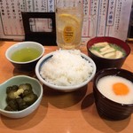お酒・お惣菜・和食 竜田屋 - R.1.6.9.昼 中ご飯 200円税別・わかめ汁 150円税別・山芋とろろ 400円税別・古漬け 200円税別・角ハイボール 400円税別