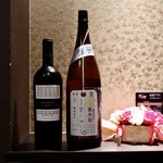 焼肉 大河 - 差し入れのワインと日本酒