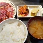 Yakiniku Izakaya Hitachi - ミックス定食　これで￥1050！