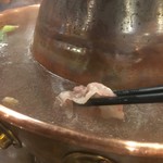 東来順 - 火鍋子でしゃぶしゃぶ(東来順赤銅鍋スープ)