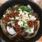 手打ちうどん うえちゃん - 肉うどんすりだね入り
上から