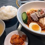 元祖 平壌冷麺屋 - ピビン麺 [大]  と　白ごはん