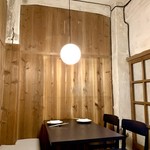 KUFUKU± - 壁には蔵だった時の棚の跡が。。。