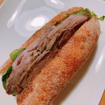 ル・プチメック - ローストビーフ ブルーベリーとバルサミコ酢のソース  420円