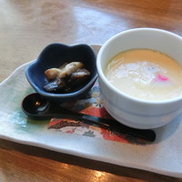 くし路 KITTE丸の内店 - 茶碗蒸しと椎茸煮