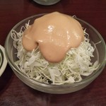 ステーキてっぺい - ニンニクドレッシングをかけたキャベツ